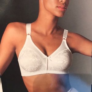 Bali Classic White Double Support Spa Closure Bra.